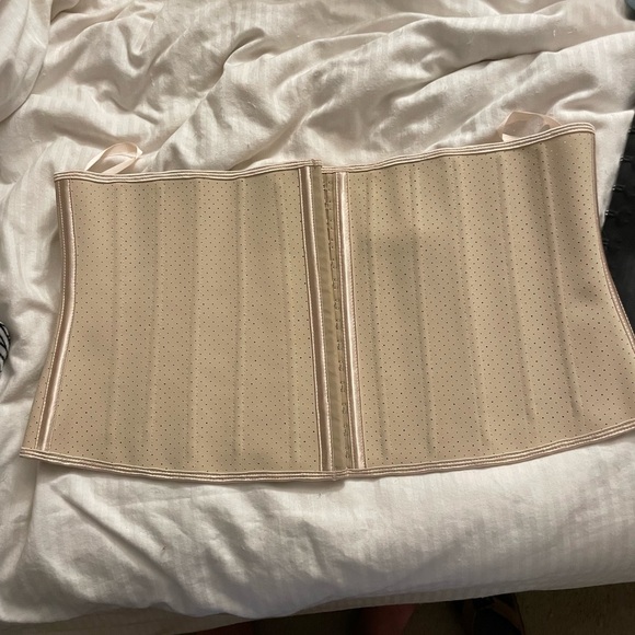 Beige Waist Trainer - Picture 1 of 7